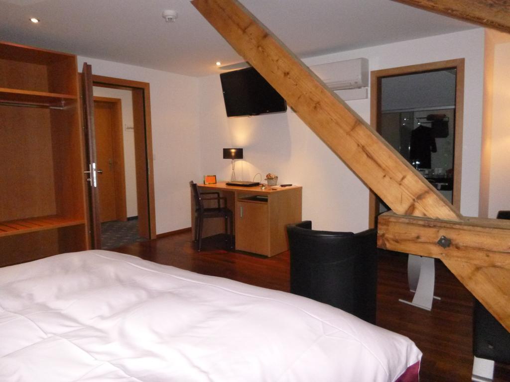 Hotel Metzgern ザルネン エクステリア 写真